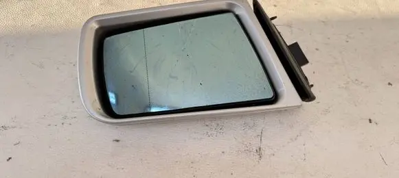 Front door electric wing mirror