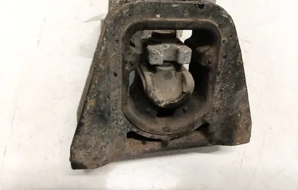 Honda Civic Engine mount bracket snamt