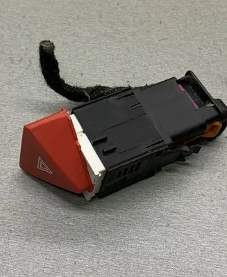 Skoda Octavia Mk2 (1Z) Hazard light switch 1T0953509