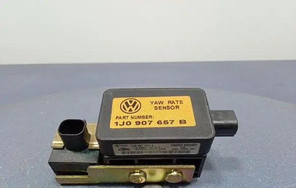 Volkswagen New Beetle ESP acceleration yaw rate sensor 1J0907657B