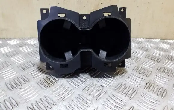 Cup holder front