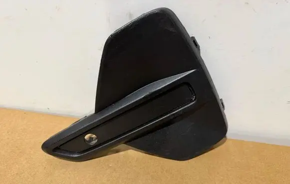Volvo XC40 Front grill 32136101