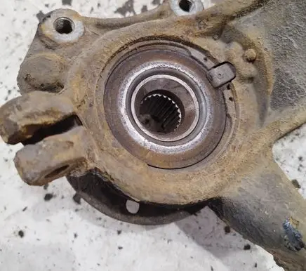 Peugeot 207 Front wheel hub spindle knuckle