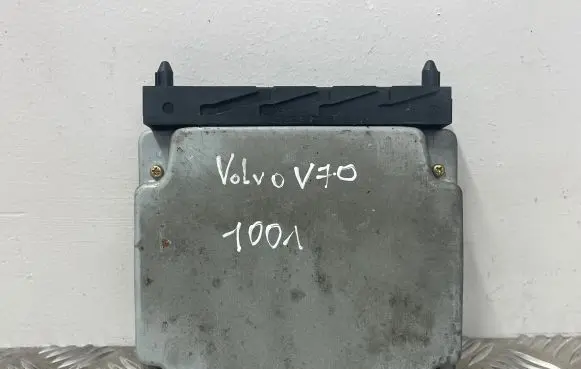 Volvo V70 Engine control unit/module 08627471 MB0797008881