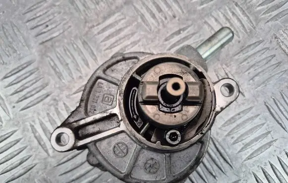 Mercedes-Benz C W203 Vacuum pump A6462300165