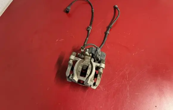 BMW X1 F48 F49 Rear brake caliper 6854439