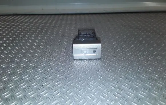 Windscreen/window heater switch