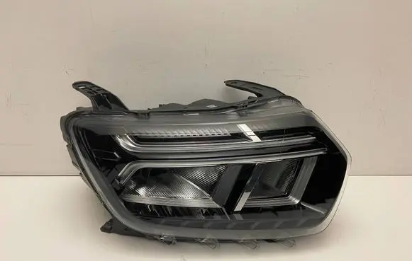 Dacia Duster II Headlight/headlamp 260101613R 3868822019