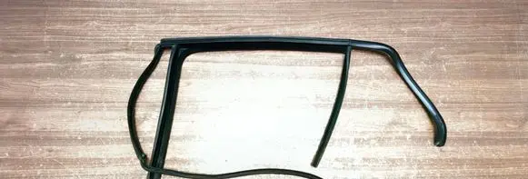 Volkswagen Golf VII Rubber seal rear door window/glass 5G6839431H