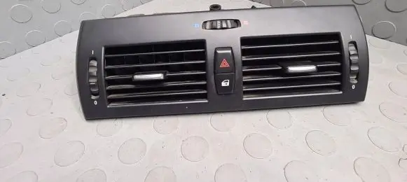 BMW X3 E83 Dash center air vent grill 3400074
