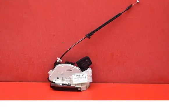 Skoda Yeti (5L) Rear door lock 5E1839015A