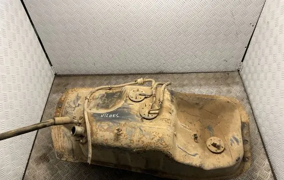 Toyota Hilux (N80, N90, N100, N110) Fuel tank 
