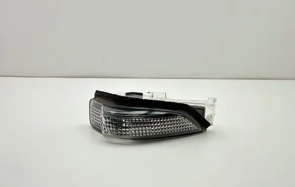 Toyota Auris E180 Mirror indicator light 20496252