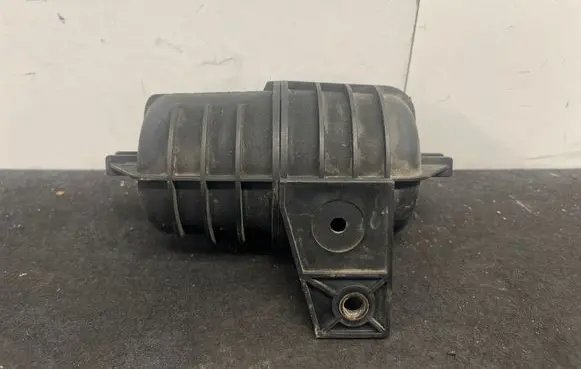 BMW 3 E46 Vacuum air tank 11652247620