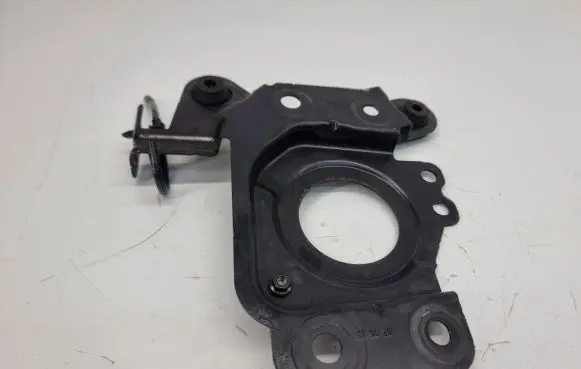 Land Rover Evoque I Air filter cleaner box bracket assembly GJ32R6K034AC