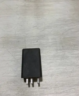 Audi A6 S6 C6 4F Glow plug pre-heat relay 4E0907282A
