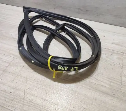 Jeep Grand Cherokee Front door rubber seal