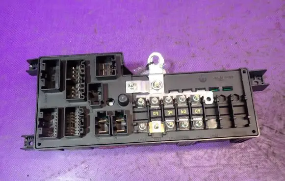 Volvo S60 Fuse box set 518788104