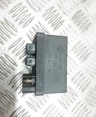 Fiat Stilo Glow plug pre-heat relay 51299012