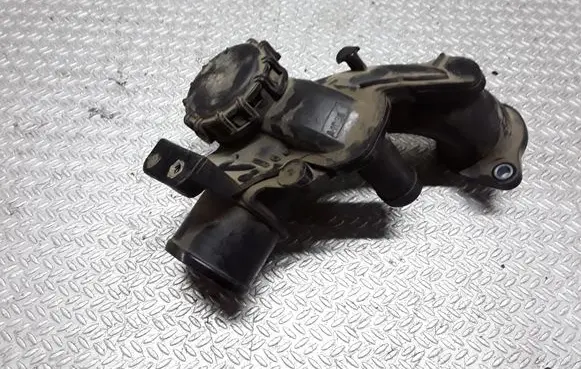Nissan Qashqai+2 Turbo air intake inlet pipe/hose 8200323338