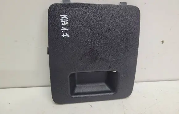 KIA Sportage Fuse box cover 919593W054