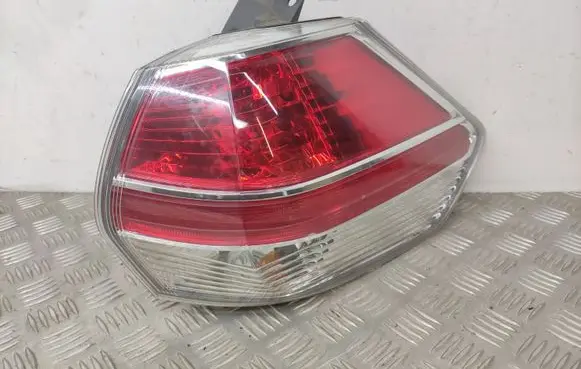 Nissan X-Trail T32 Rear/tail lights