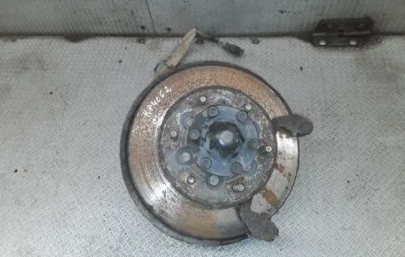 Opel Frontera B Front wheel hub spindle knuckle