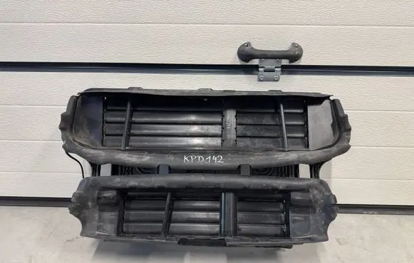 Ford Focus Intercooler air channel guide F1EB8475AKPD142