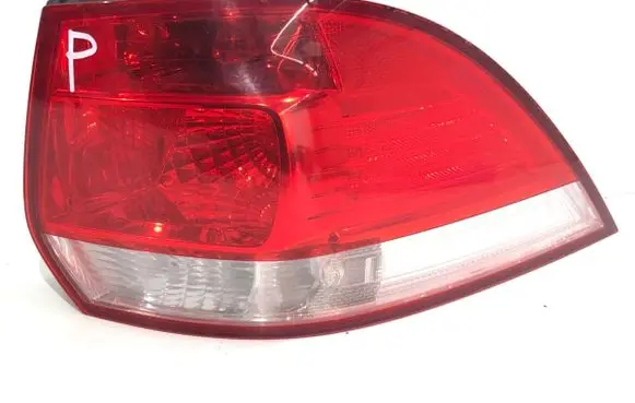 Volkswagen Golf V Rear/tail lights 1K9945096D