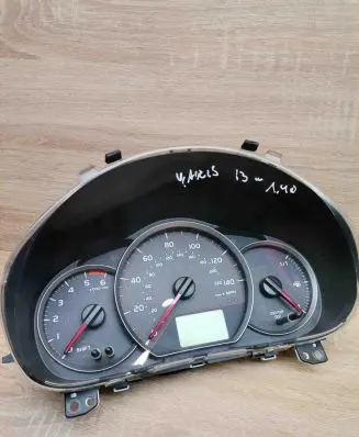 Toyota Yaris Speedometer (instrument cluster) 838000dq40 mb1575505344