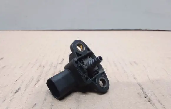 Mercedes-Benz E W211 Air pressure sensor A0061539828 0261230192