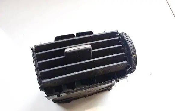Toyota Avensis T250 Dash center air vent grill 8494