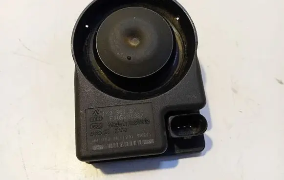 Audi A6 S6 C6 4F Alarm system siren F005V00327 1K0951605C