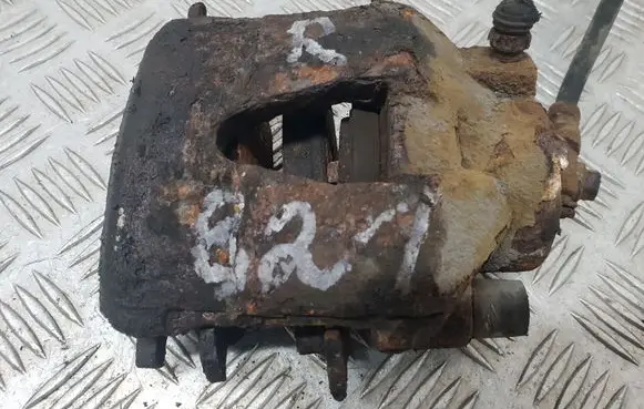 Volkswagen Golf IV Front brake caliper