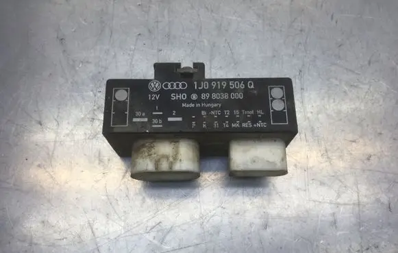 Volkswagen Polo Coolant fan relay 898038000 1J0919506