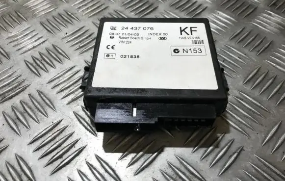 Opel Zafira A Comfort/convenience module 24437076 f005v00155