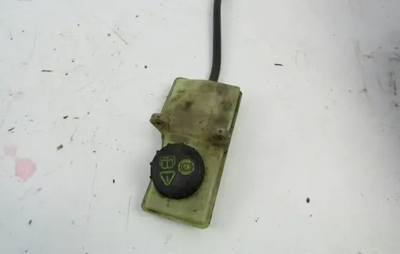 Ford Focus C-MAX Brake fluid reservoir 