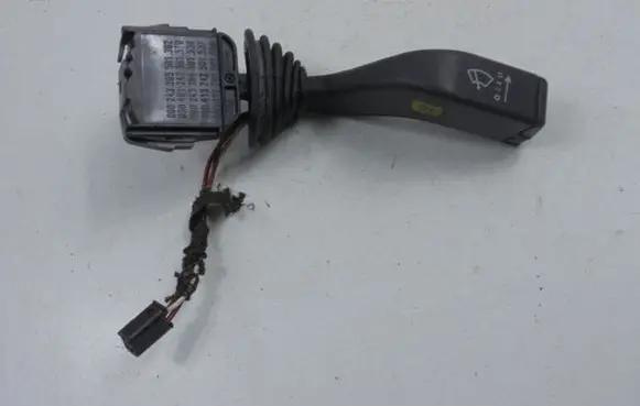 Opel Omega B2 Wiper switch 090413242