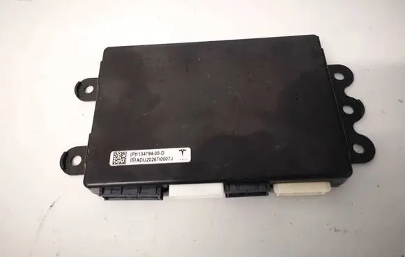Tesla Model S Other control units/modules 113479400D
