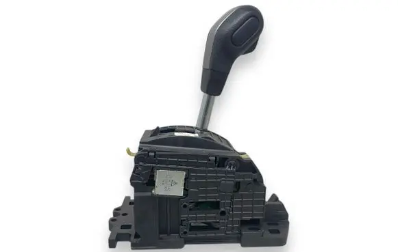 Land Rover Discovery 3 - LR3 Gear shifter/selector UCB500070 T2CGA 00015497