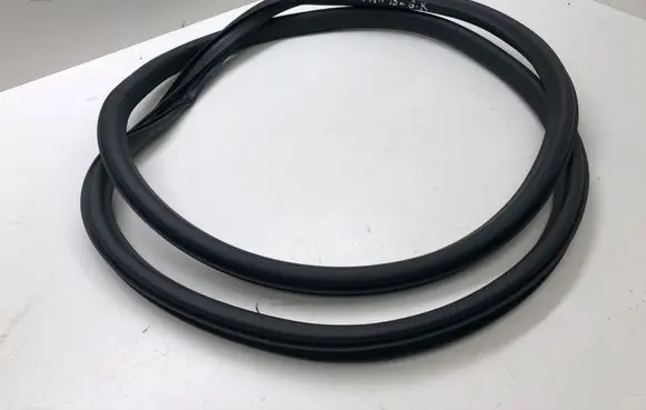 Opel Meriva B Rear door rubber seal (on body) 