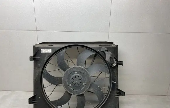 Jeep Grand Cherokee Electric radiator cooling fan 52014787AB 52014708AB
