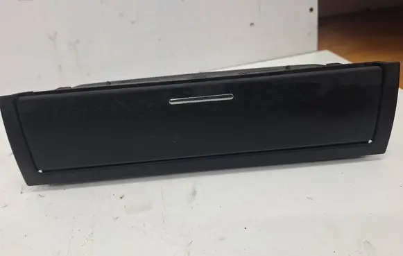 BMW 3 E46 Dashboard storage box/compartment 