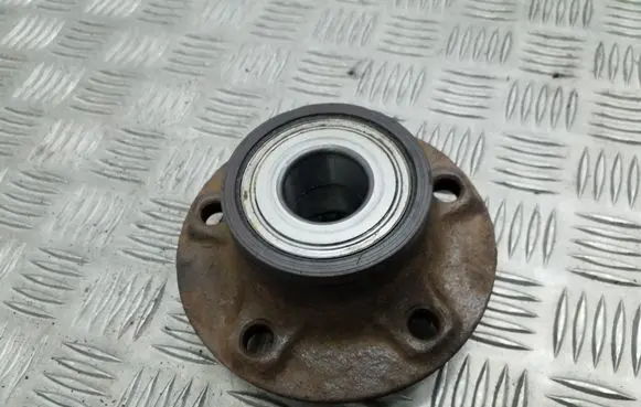 Audi A4 S4 B8 8K Rear wheel bearing hub 