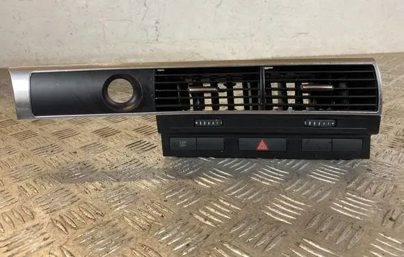 Audi A6 S6 C6 4F Dash center air vent grill 4F1820951