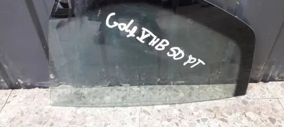 Volkswagen Golf V Rear side window