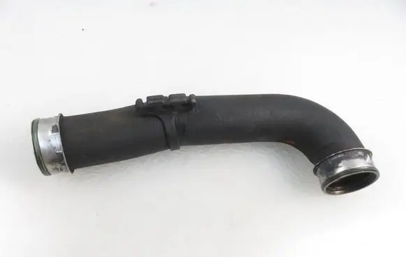 Skoda Octavia Mk2 (1Z) Intercooler hose/pipe 1K0145833N
