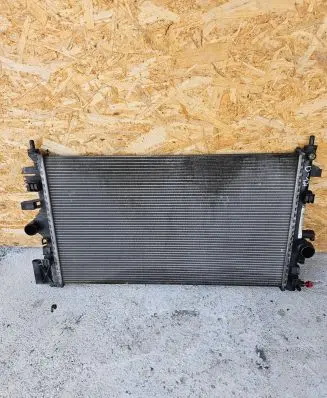 Opel Insignia A Coolant radiator 13434154
