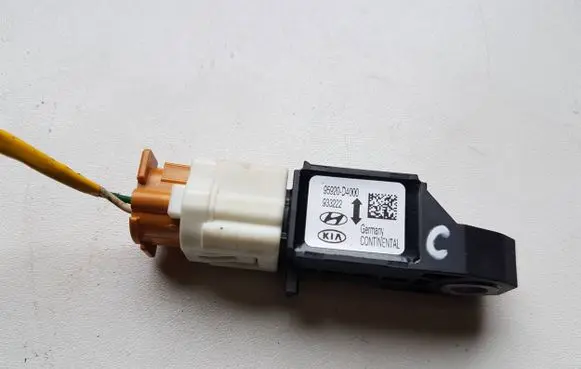 KIA Optima Airbag deployment crash/impact sensor 95920D4000
