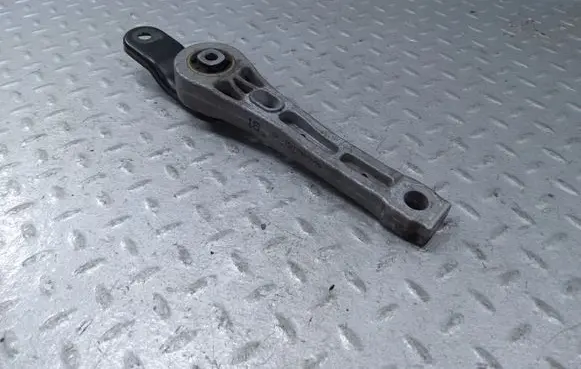 Audi TT TTS Mk2 Engine mount bracket 3C0199855